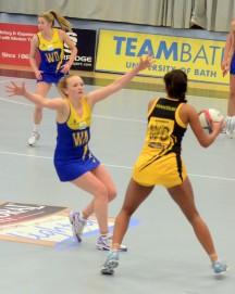 Team Bath defence vs Northern Thunder. Photo by Sam Farr.