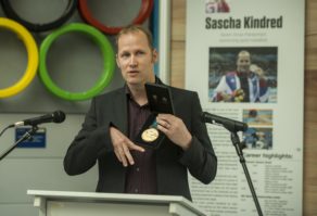 Sascha Kindred with one of his Sydney 2000 gold medals