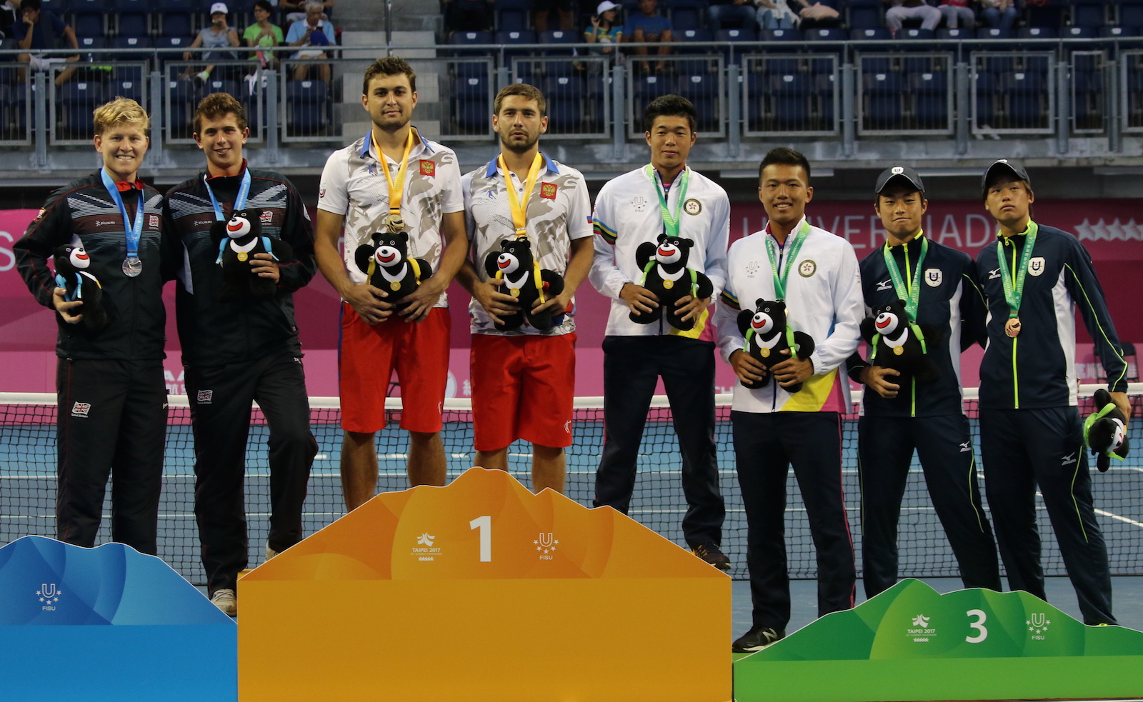 Luke Johnson (left) and Jack Findel-Hawkins with their fellow men’s doubles medallists at the 2017 World University Games in Taipei