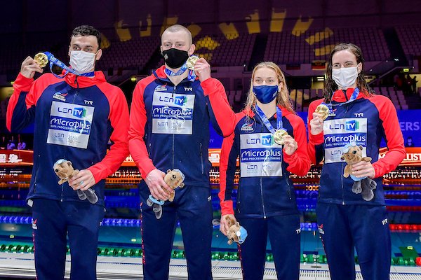 James Guy (left) and Anna Hopkin helped GB win mixed 4x100m medley relay gold at the 2021 European Swimming Championships