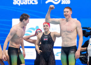 Tom Dean (right) and University of Bath alumna Anna Hopkin (centre) helped GB win mixed 4x100m freestyle relay gold at the 2021 European Swimming Championships. CREDIT: LEN/Deep Blue Media