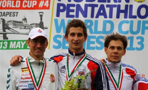 Jamie Cooke celebrates his first World Cup medal (Photo: UIPM/Nicole Rauvolfová)