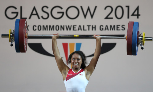 Zoe Smith wins gold at Glasgow 2014 (photo: Alasatir Grant/AP/Press Association Images)