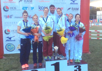 Jo Muir and Francesca Summers (left) won silver in the women's relay at the 2015 European Junior Championships. PICTURE: @pentathlongb