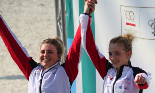 Kerenza Bryson and Olivia Green won women's relay silver at the 2019 Modern Pentathlon Junior European Championships