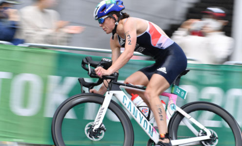 2G9JRDX Tokyo, Japan. Credit: Matsuo. 27th July, 2021. Vicky Holland (GBR) Triathlon : Women's Final during the Tokyo 2020 Olympic Games at the Odaiba Marine Park in Tokyo, Japan. Credit: Matsuo .K/AFLO SPORT/Alamy Live News