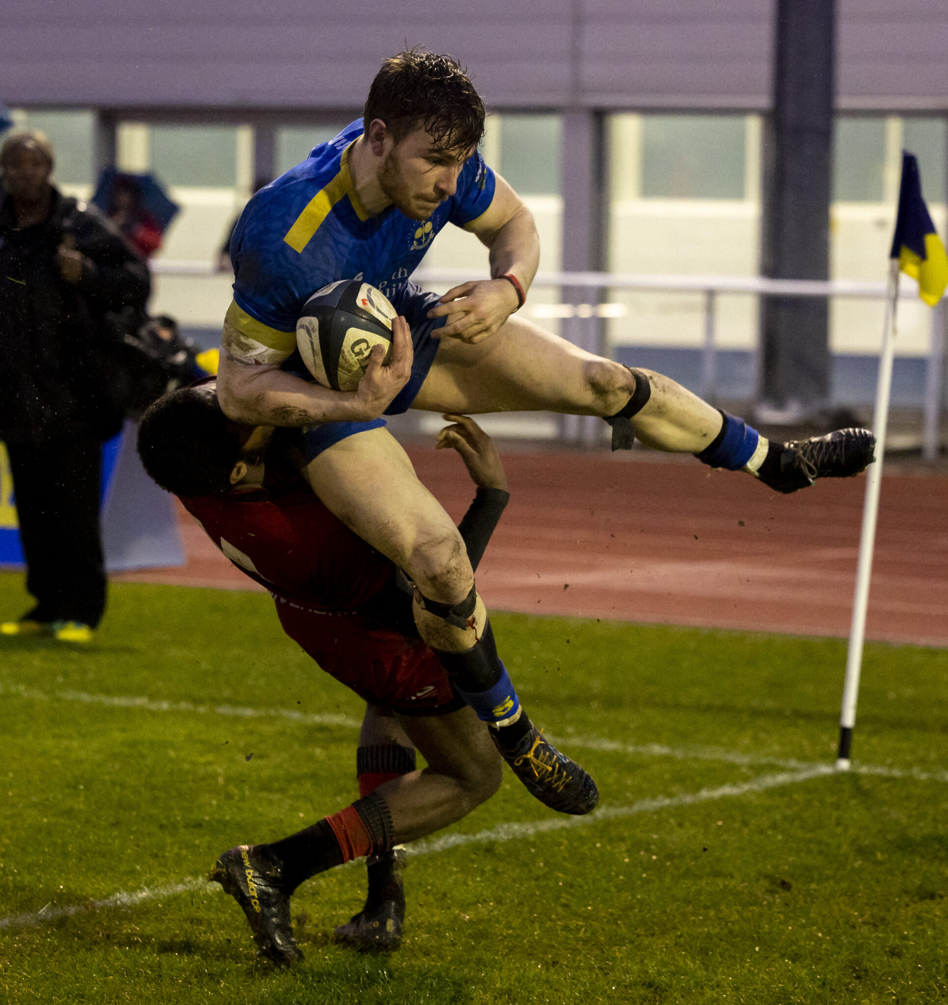 Team Bath dig deep in wind and rain to overcome local rivals Hartpury ...
